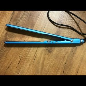 Nano Titanium by: Babyliss PRO